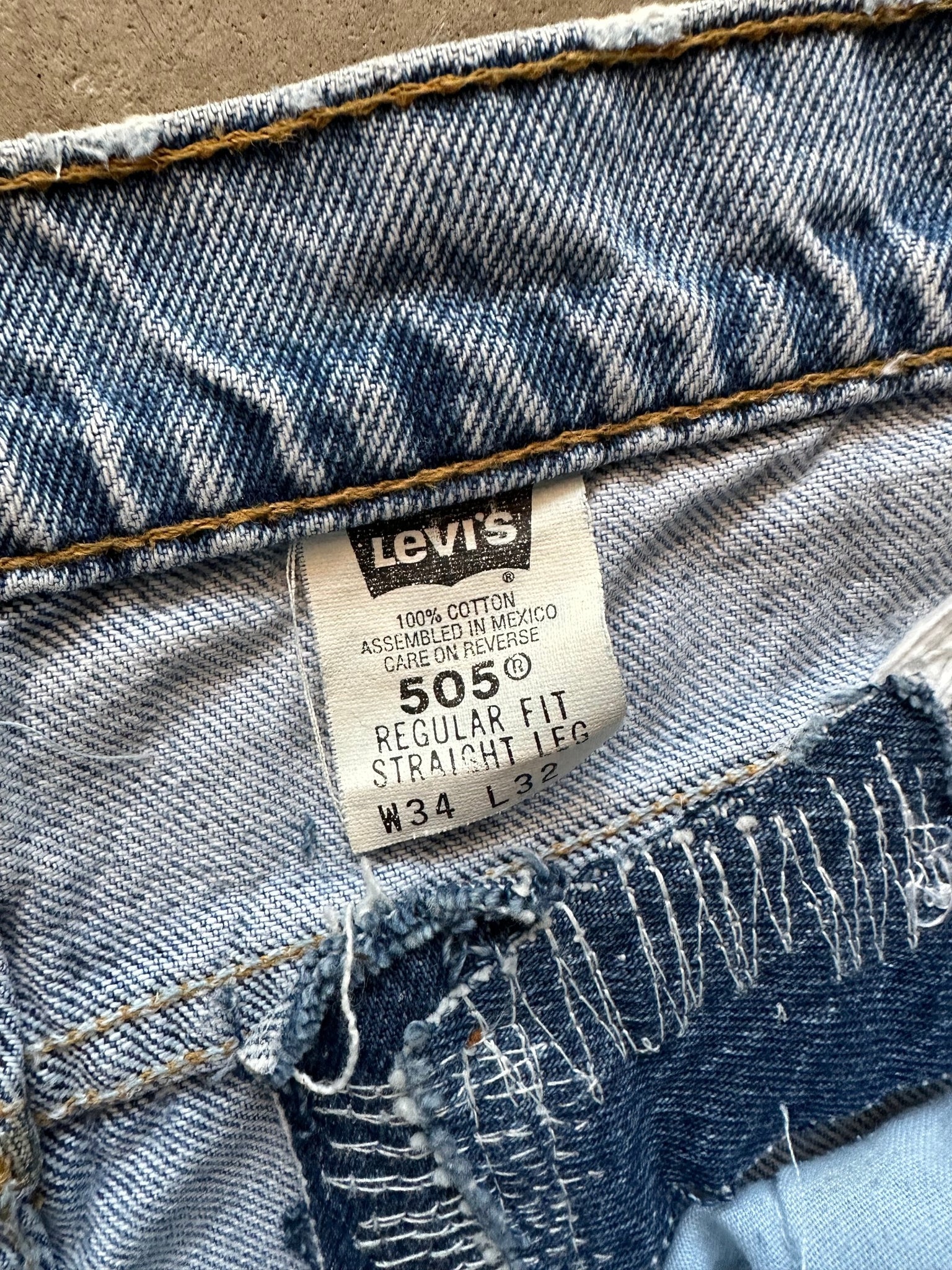 1995 Levi's Orange Tab 550 Repaired Jeans - 34 x 32