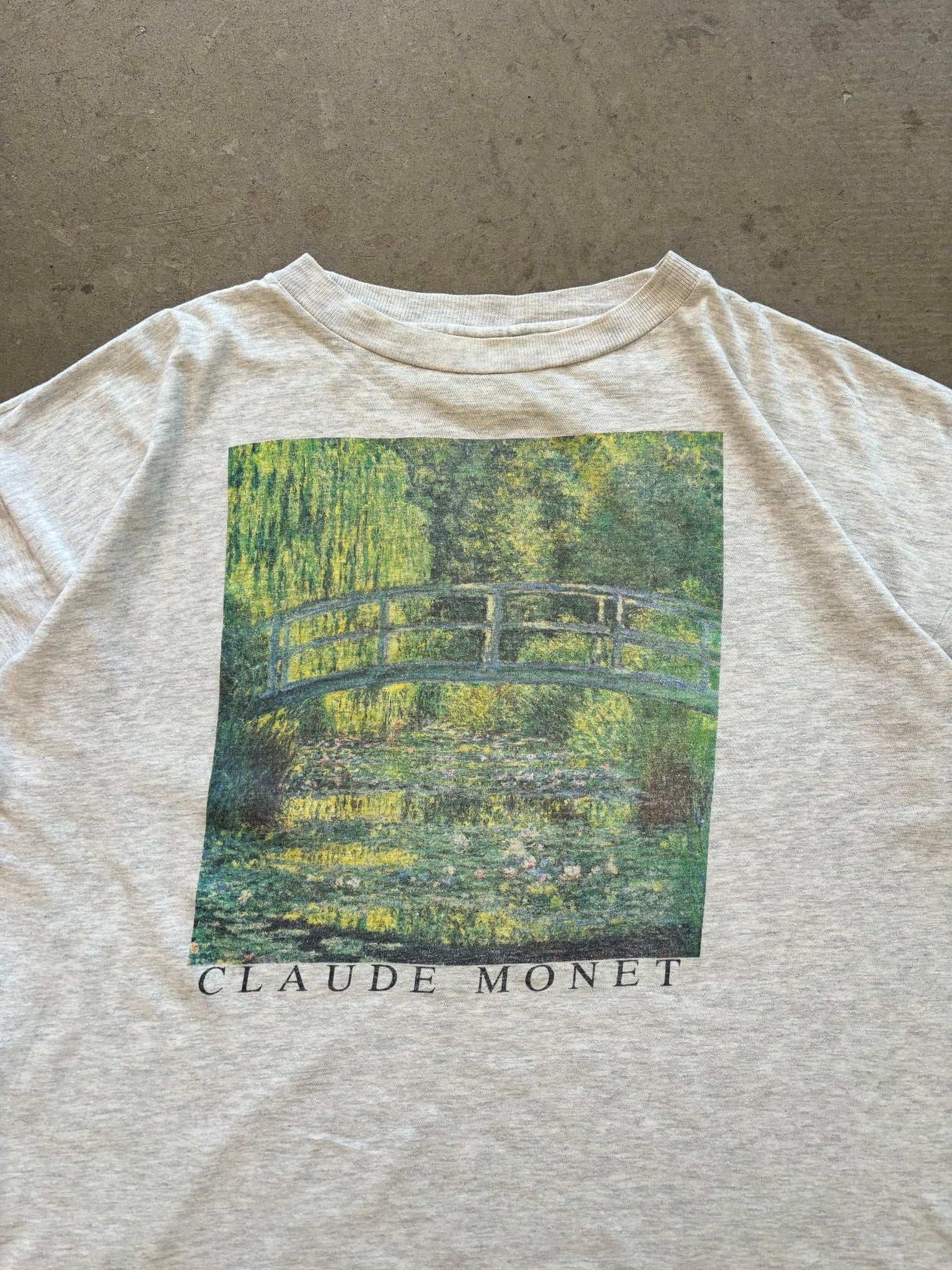 1980’s Claude Monet Bridge Over a Pond of Water Lillies T-Shirt - L