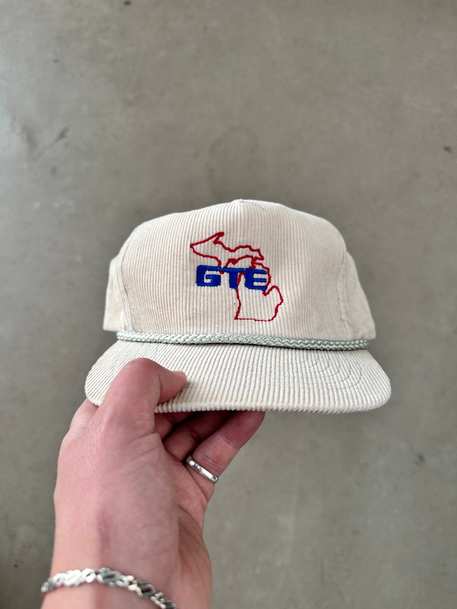 1990’s General Telephone & Electonics Cord Cap