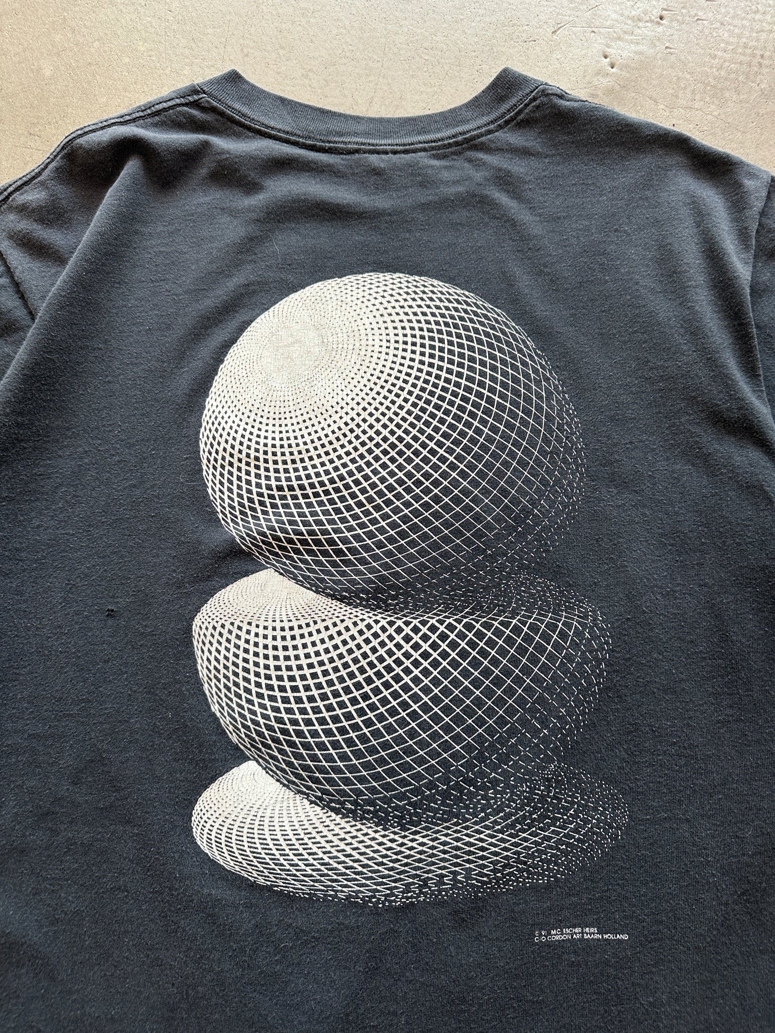 1991 M C Escher Spheres T-Shirt - L