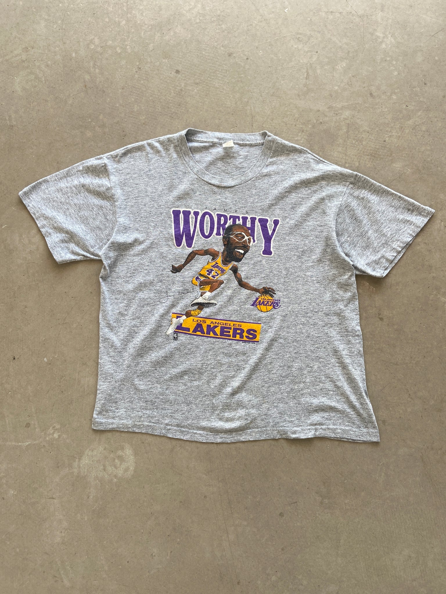 1980's James Worthy Lakers T-Shirt - XL