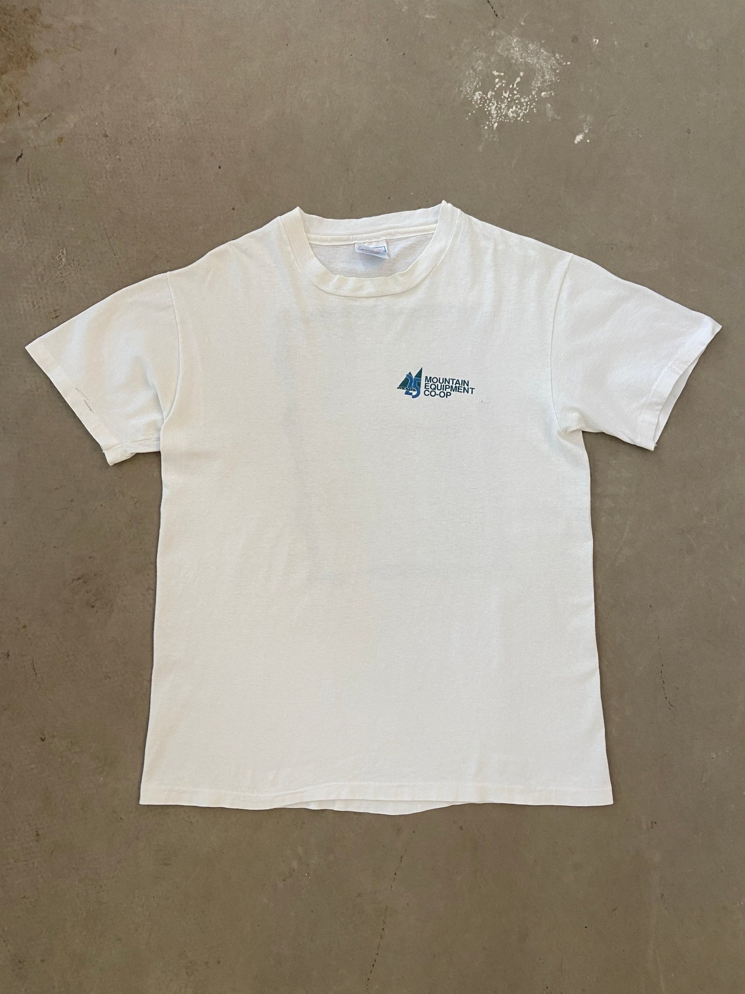 1996 Mountain Equipment T-Shirt - M