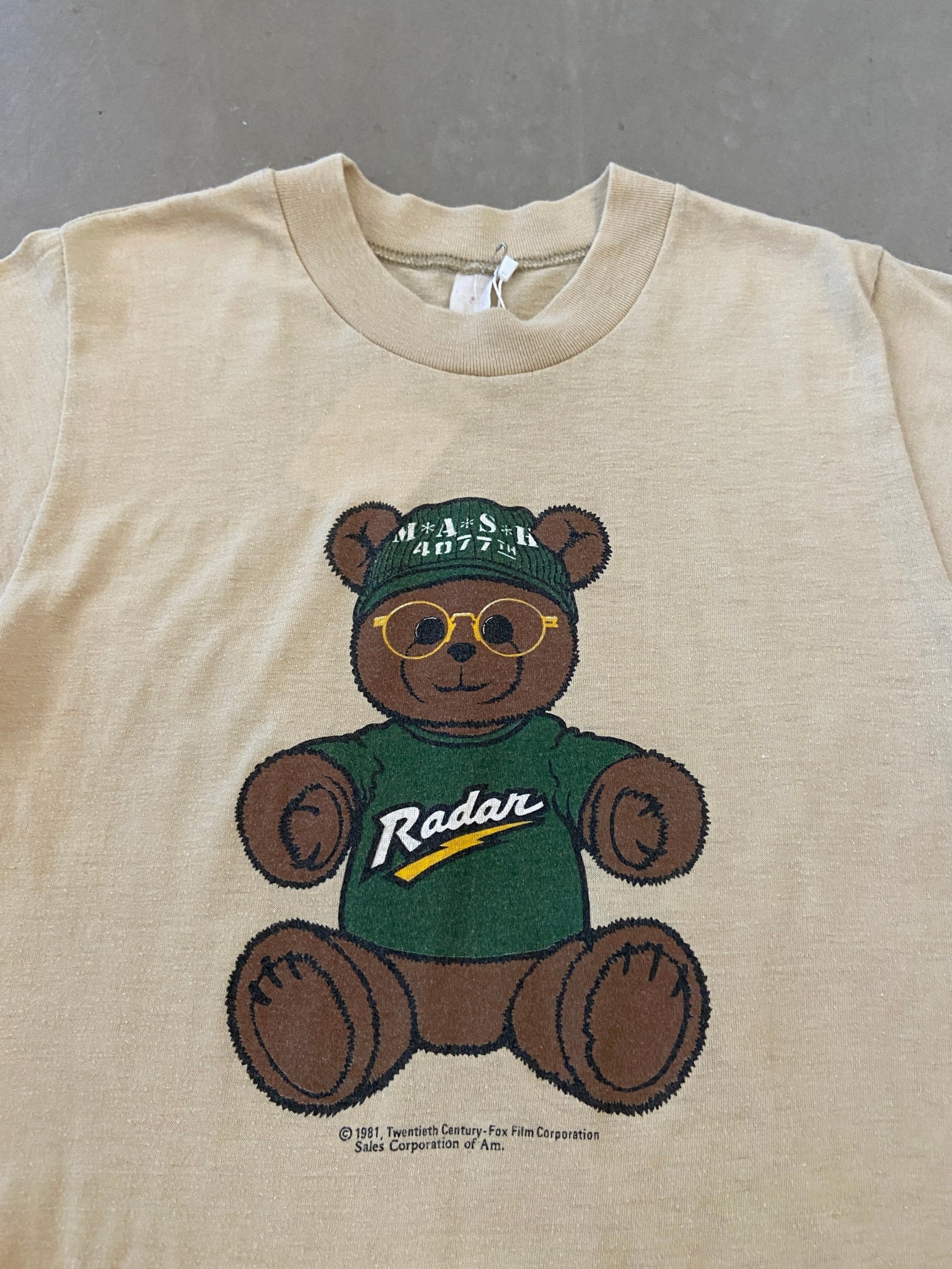 1981 M*A*S*H 4077th Radar Teddy T-shirt - S